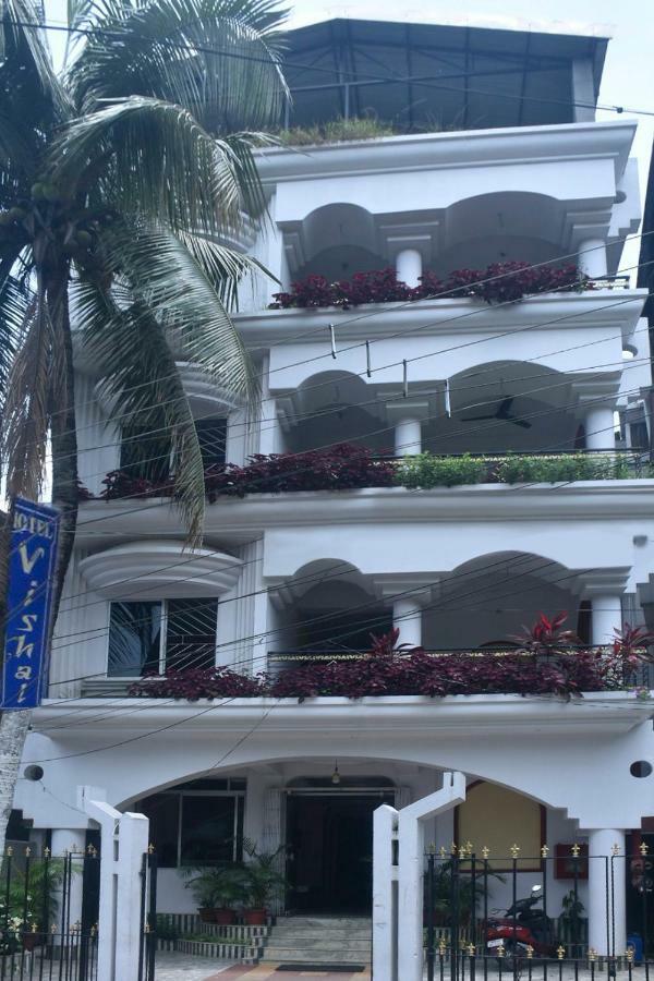 Hotel Vishal Силигури Екстериор снимка